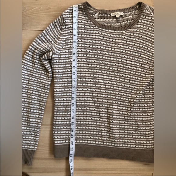 Eva Mendes Women’s Sweater size medium - Picture 4 of 4
